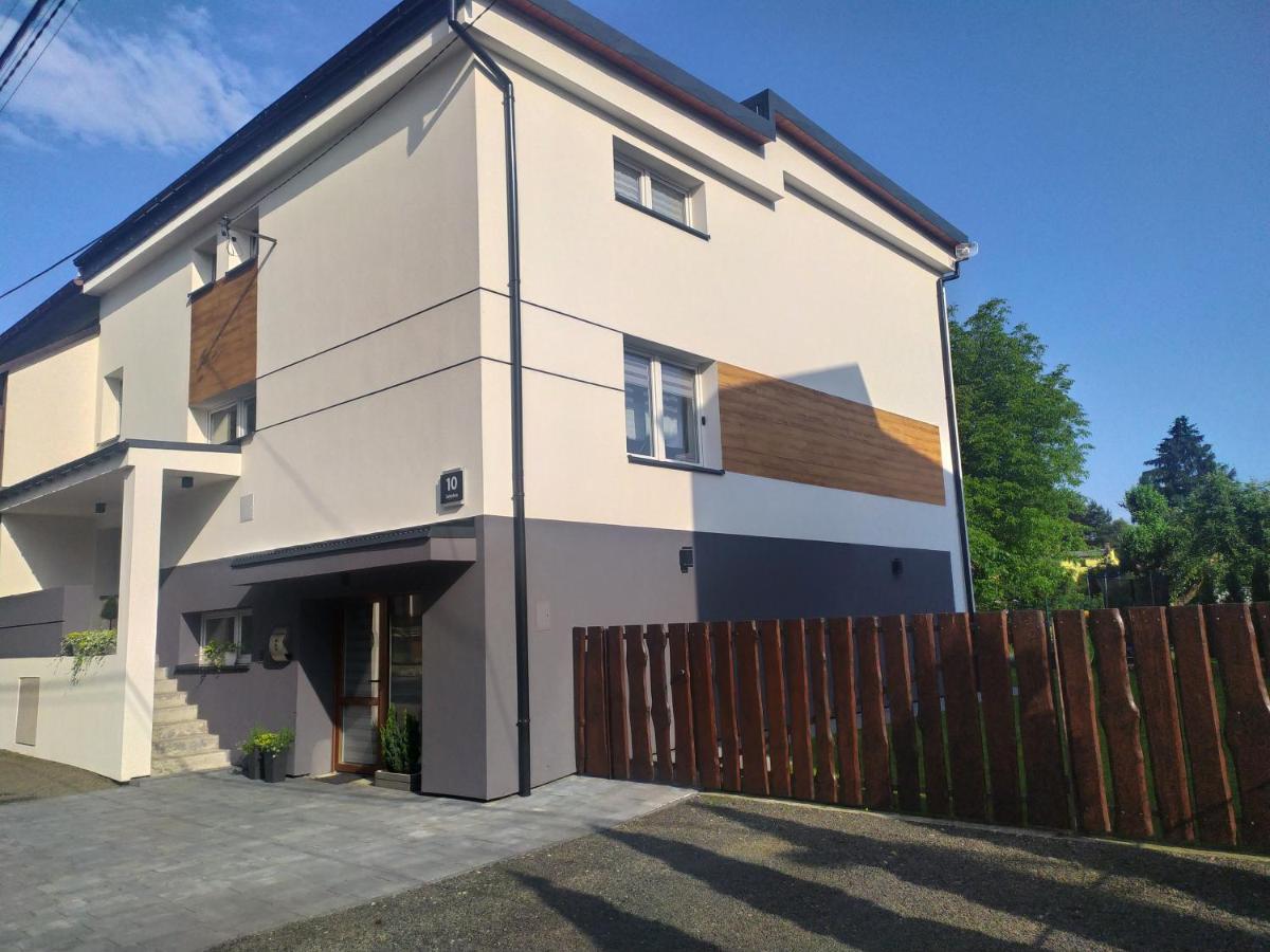 Pokoje I Apartamenty Na Szkolnej 자토르 외부 사진