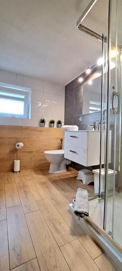 Pokoje I Apartamenty Na Szkolnej 자토르 외부 사진